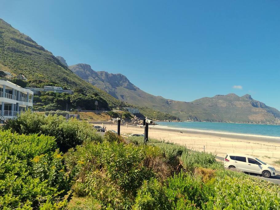 Beautiful Apartment Across From The Beach Kaapstad Buitenkant foto